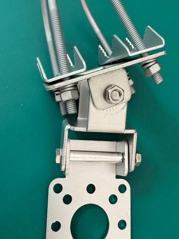 Adjustable Iron Antenna Mount: Multi-Angle Network Bridge Clamp with Dacromet Plating