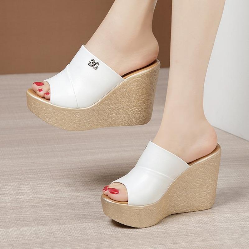 Trendy and Fashionable Women's Sandals with a Slope Heel and a Thick Bottom Summer New Outer Wear One-word Drag Cm High-heeled Beach Slippers