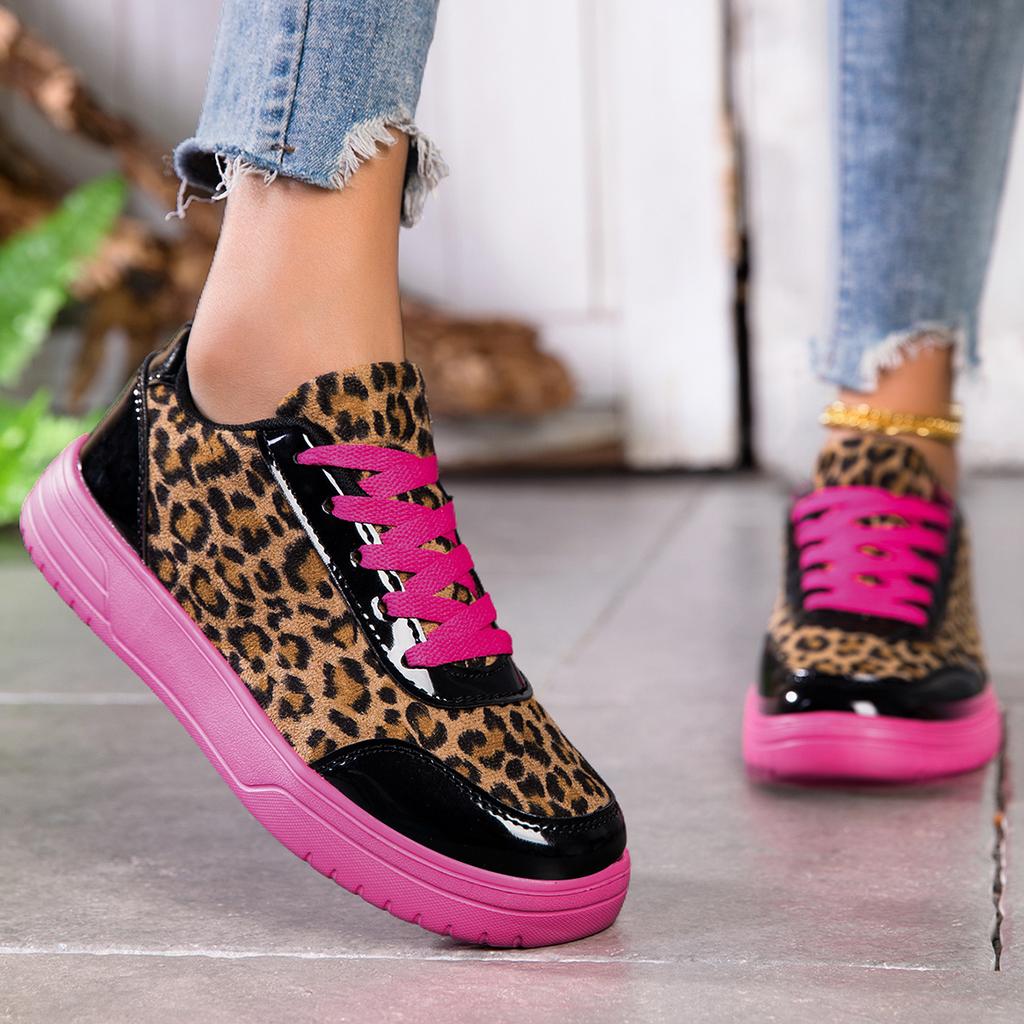 Ladies' Outdoor Trendy Pink Leopard Print Wide Toe Casual Sports Shoes