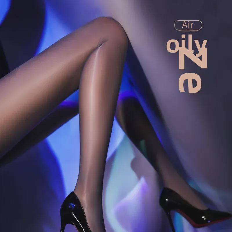 Aurora Pantyhose: Lightweight Horse Oil Shine Stockings