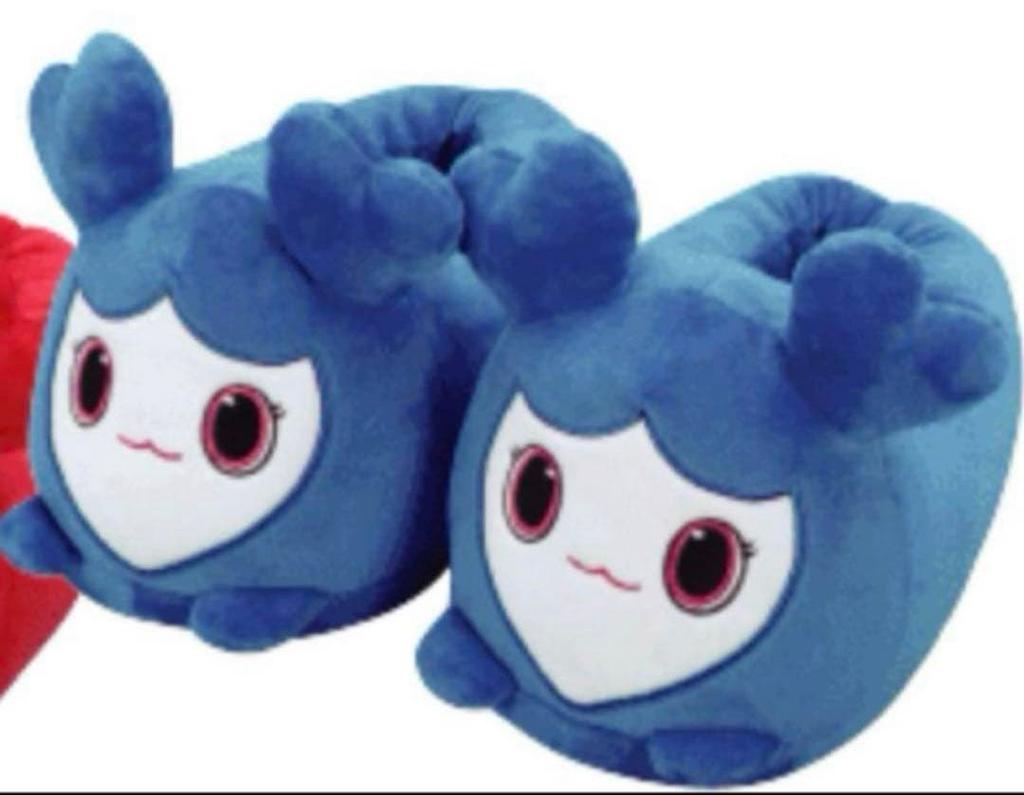 [USED] GiGO Exclusive TWICE LOVELYS Plush Slippers Tzuyu