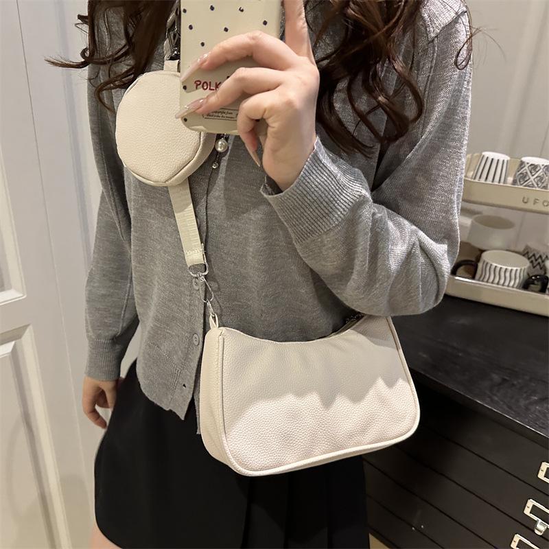 Bag Women's 2025 Summer New Fashion Korean Version Simple Messenger Bag Casual Bag Shoulder Bag Underarm Small Square Bag