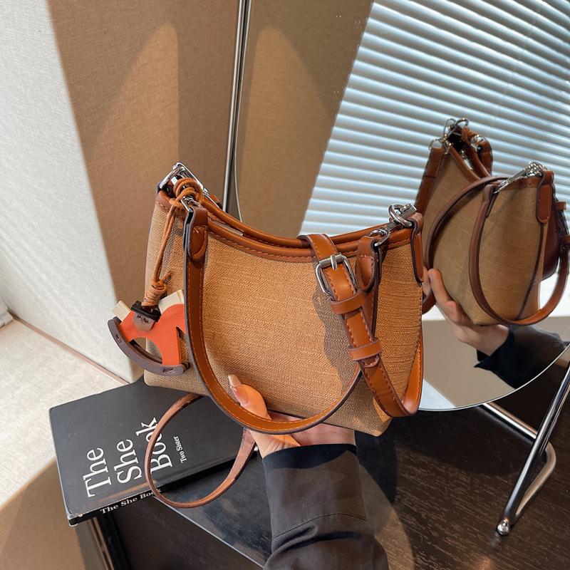 

Exquisite small bag women s new fashionable versatile shoulder messenger bag summer portable small bag коричневый