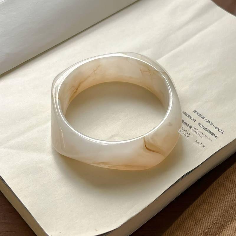 European and American Geometric Gradient Coffee-Colored Bracelet Resin Curved Bracelet Niche Design Student Best Friend Jewelry Acetate Bracelet