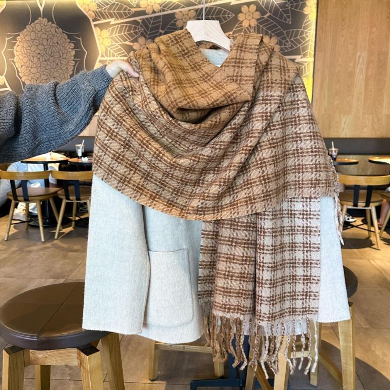 Retro Two-color Plaid Scarf Men's Winter Long Thickened Warm Gift Couple Scarf Versatile