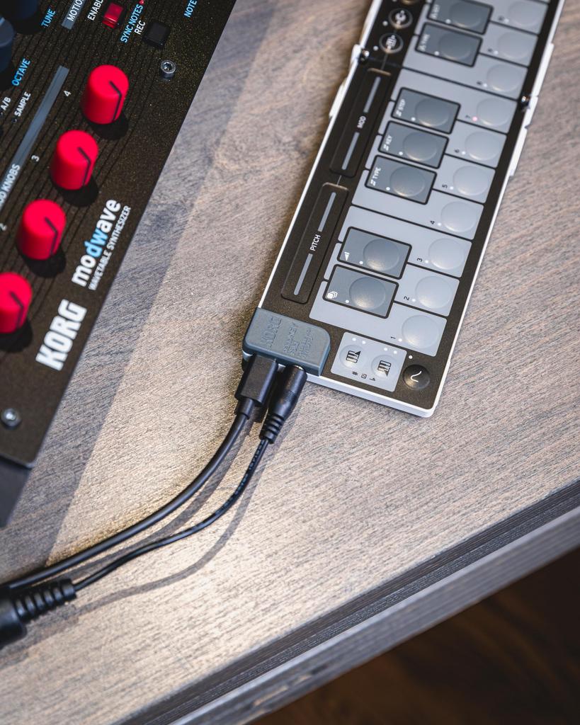 KORG NanoKEY Fold MIDI 25 Includes Sand Beige Keyboard, Keys, Compact, Controller, DTM, USB, Pass-Powered, Plug-ins, (NANOKEY-FD SB)