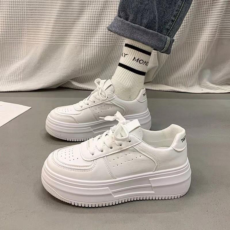 Thick-soled 22 new spring shoes summer board shoes casual sports shoes thin leather 35 белый