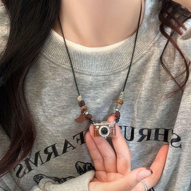 Vintage Brown Camera Pendant Necklace 2025  Kpop Hip-Hop Simple Personality Women Men Punk Y2K Charms Jewelry Accessories