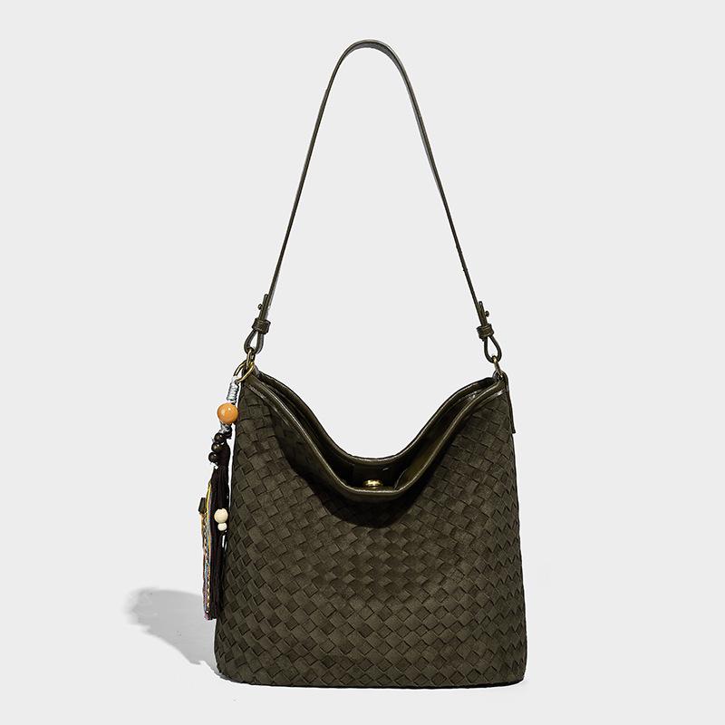 

2025 Fall/Winter New Fashionable Retro Woven Handbag, Niche High-End Large Capacity Shoulder Crossbody Bucket Bag 26*13*27CM зелений