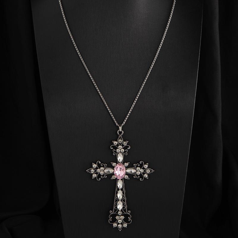 Retro Punk Cross Pendant Necklace - Versatile Clavicle Chain