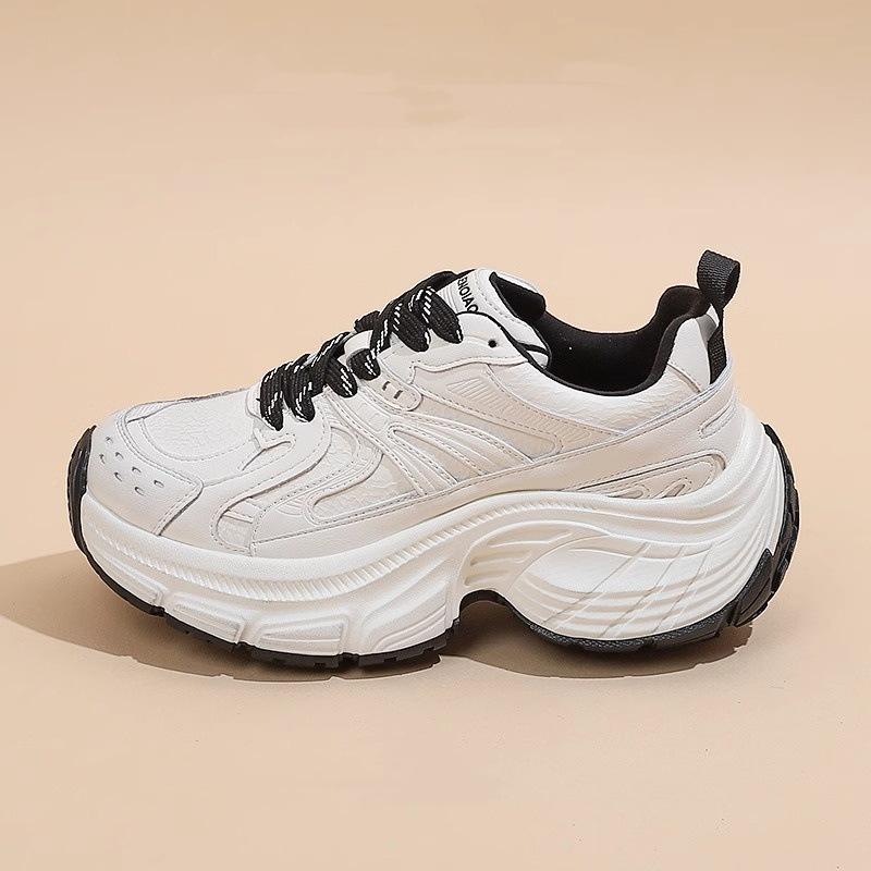 

Платформенные кроссовки для папы женские весенние новые увеличивающие рост маленькие кожаные старые грязные повседневные кроссовки 40 чёрный