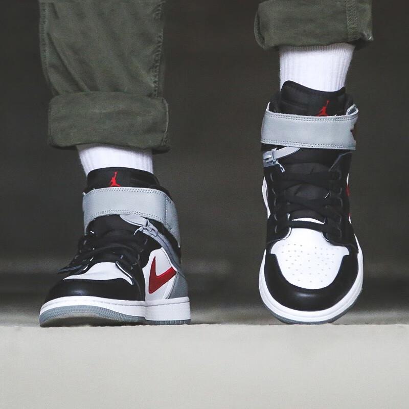 Jordan 1 High FlyEase Grigio Particella GS CT4897-002