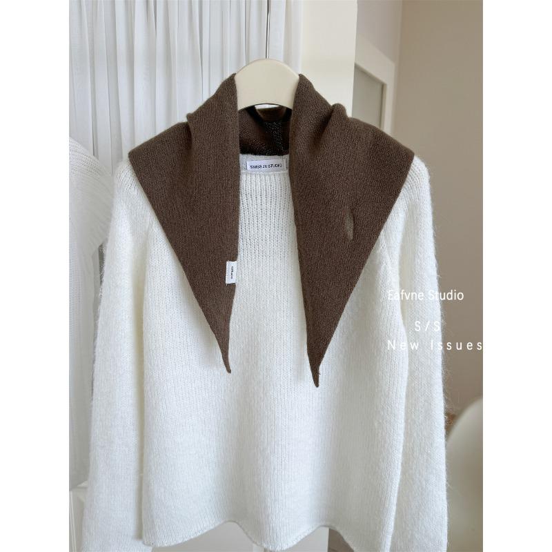 A Versatile and Warm Neckerchief Headscarf Shawl and Scarf for Women in Autumn and Winter