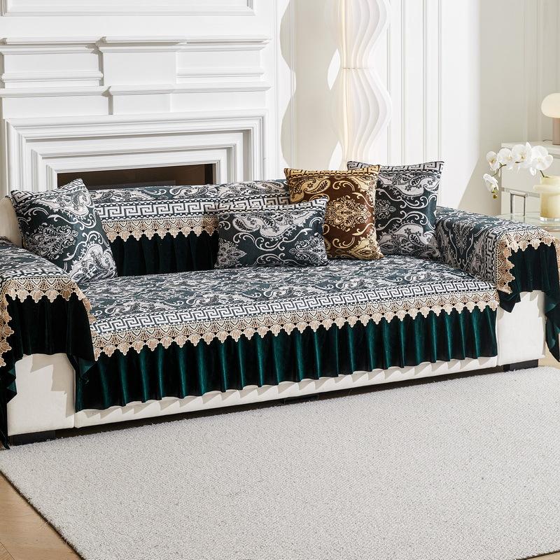 

European Sofa Cushion New Four-Season Universal Three Seats And One Concubine High-End Leather Sofa Cover Cover Cloth Non-Slip 70*70cm