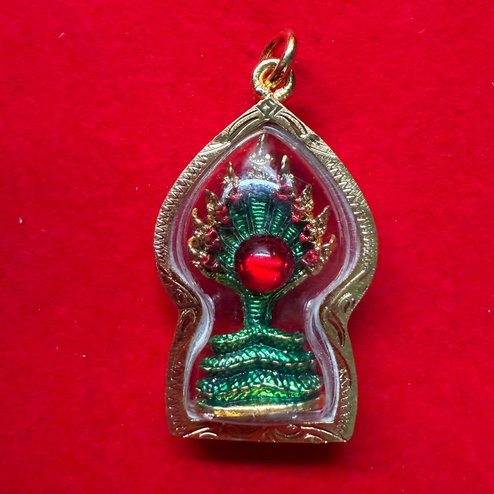 Пендент-Дракон с девятью головами Азамбии и Таиланда красный