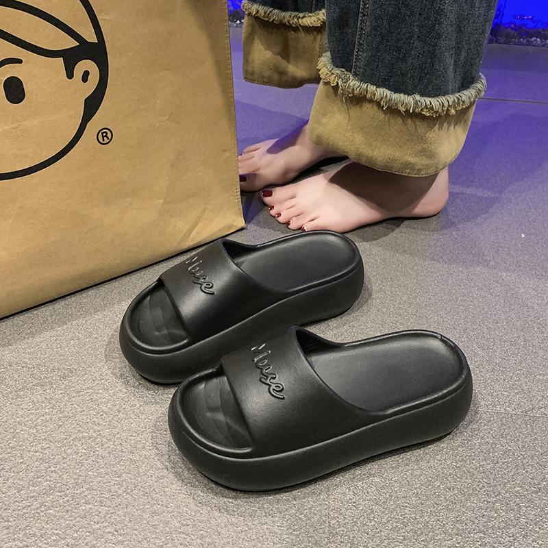 Slippers women's new outer wear summer fashion flat bottom sandals non-slip vacation seaside beach