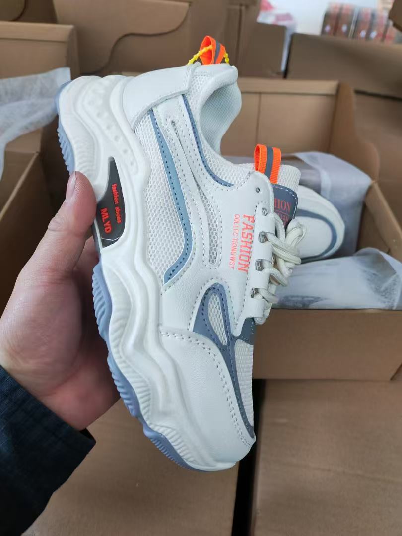 

Производитель 2025 женская обувь весна новая дышащая сетчатая обувь кроссовки на платформе женская повседневная спортивная обувь 40