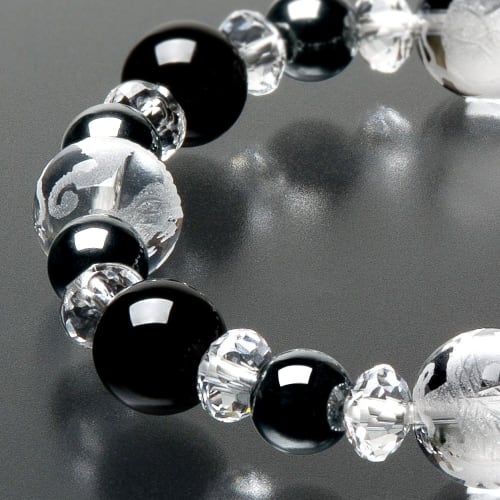 Buddhist Altar Shop Takita Shoten Special Selection Four Gods Bracelet with 10mm Black Onyx, 8mm Hematite, and Genuine Crystal Star Shape. Also suitab