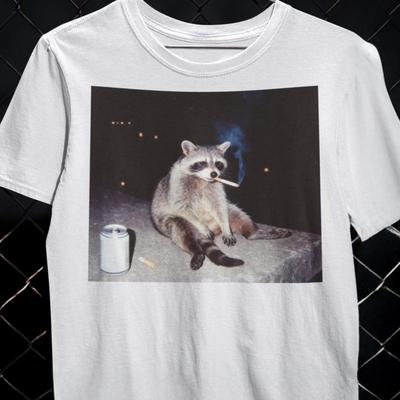 T-shirt Meme Rigolo Raton Laveur Fumeur Blague Cigarette Maudite Amoureux de l'Humour Brainrot Stupide Vintage Confortable Élégant