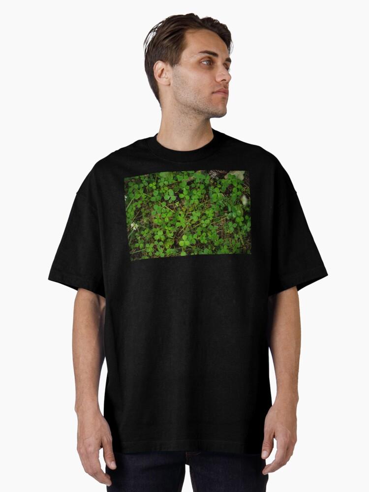 Cloverfieldg More Clovers! Oversized T-Shirt