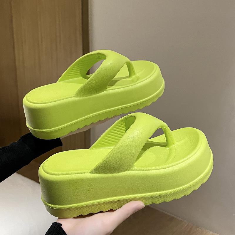 Women's Thick-Soled EVA Flip-Flops - Summer Beach Slippers with Height-Enhancing Soft Soles for Outdoor Wear.