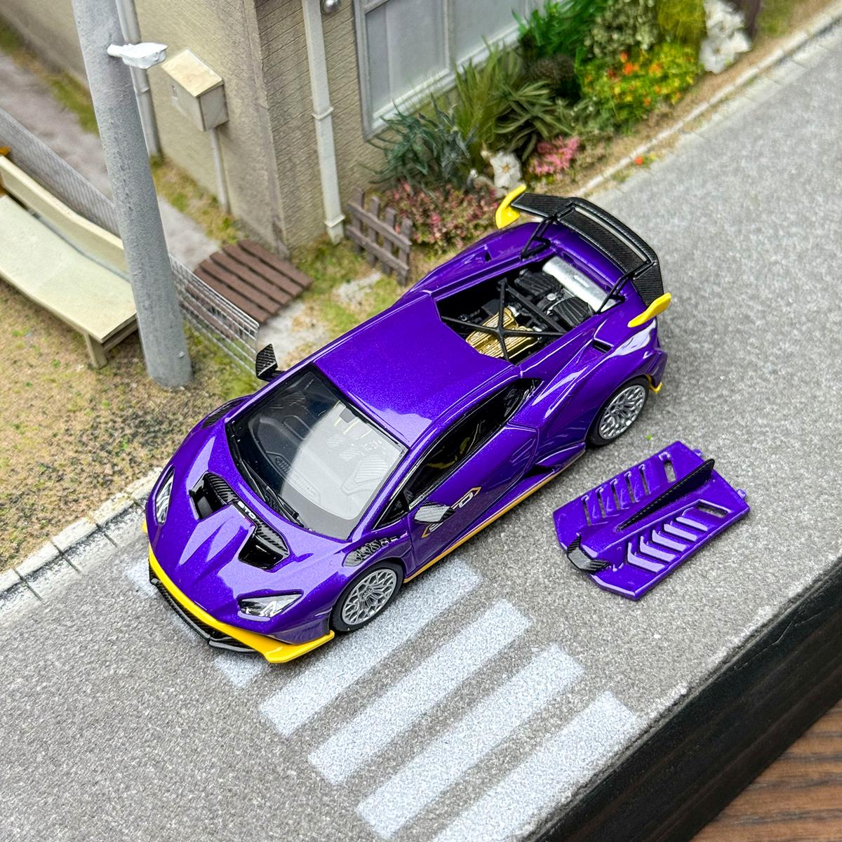 

LCD 1:64 Huracan STO diecast model cars фіолетовий
