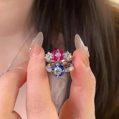 Anello alla moda con ciondolo di alta qualità Pitaya Rosso Rubino per donna Anello retrò semplice con cristallo blu Gioiello di fidanzamento