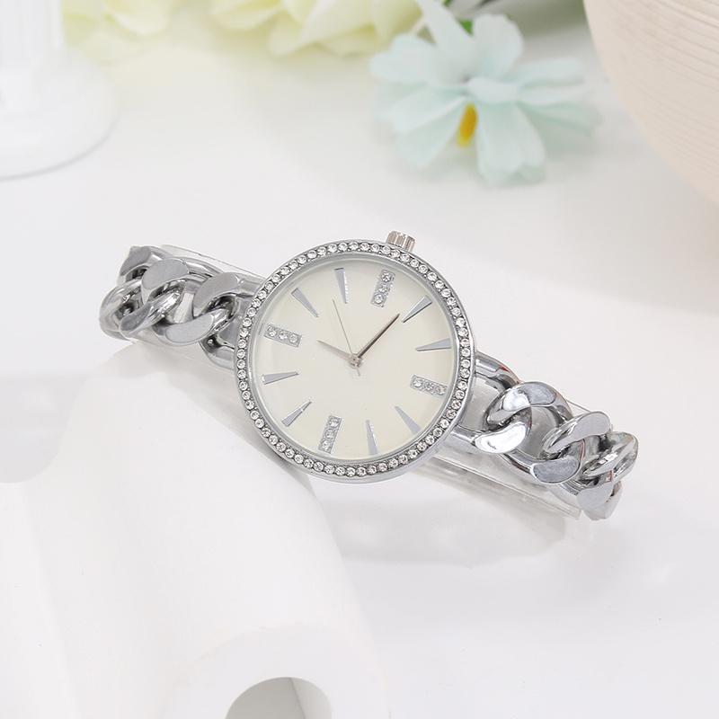 5 STÜCKE Personalisierte Luxus Diamanten Damen Zeiger Digitale Quarzuhr Herzförmige Weibliche Anhänger Halskette Armband Ohrring Schmuck Set