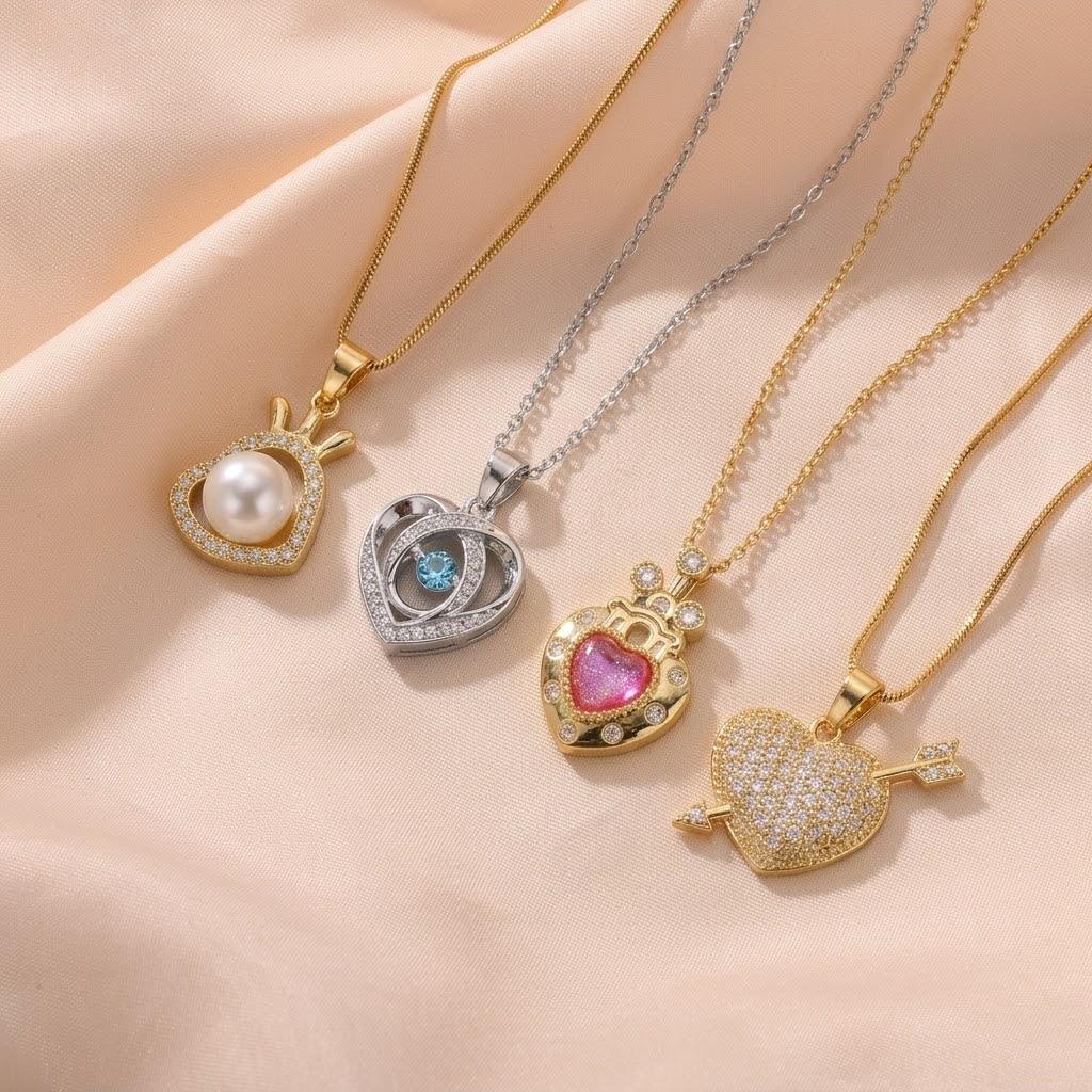 Rhinestone Inlaid Heart Pendant Necklace in Light Luxury Style for Women
