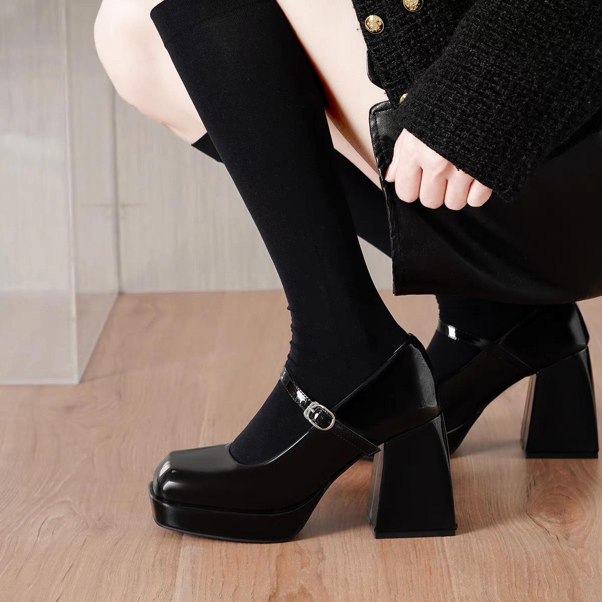 

Ретро туфли Мэри Джейн женские весенне-осенние новые французская пряжка ремешок квадратный носок легкий вырез толстый каблук маленькие кожаные туфли одинарные туфли 35