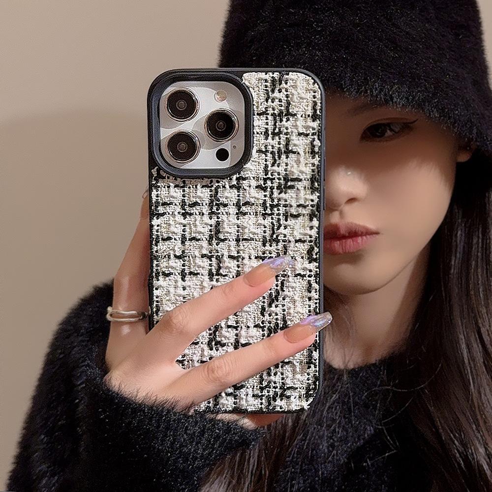 Small Fragrance Velvet Cloth Apple Phone Case 14promax Autumn and Winter 15 Suitable for IPhone 16 High End Style 11 Hard Sleeve 12
