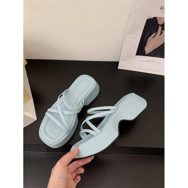 Muffin thick-soled one-word slippers women's shoes outer wear 2025 new summer niche leopard print sandals heightened square head sandals