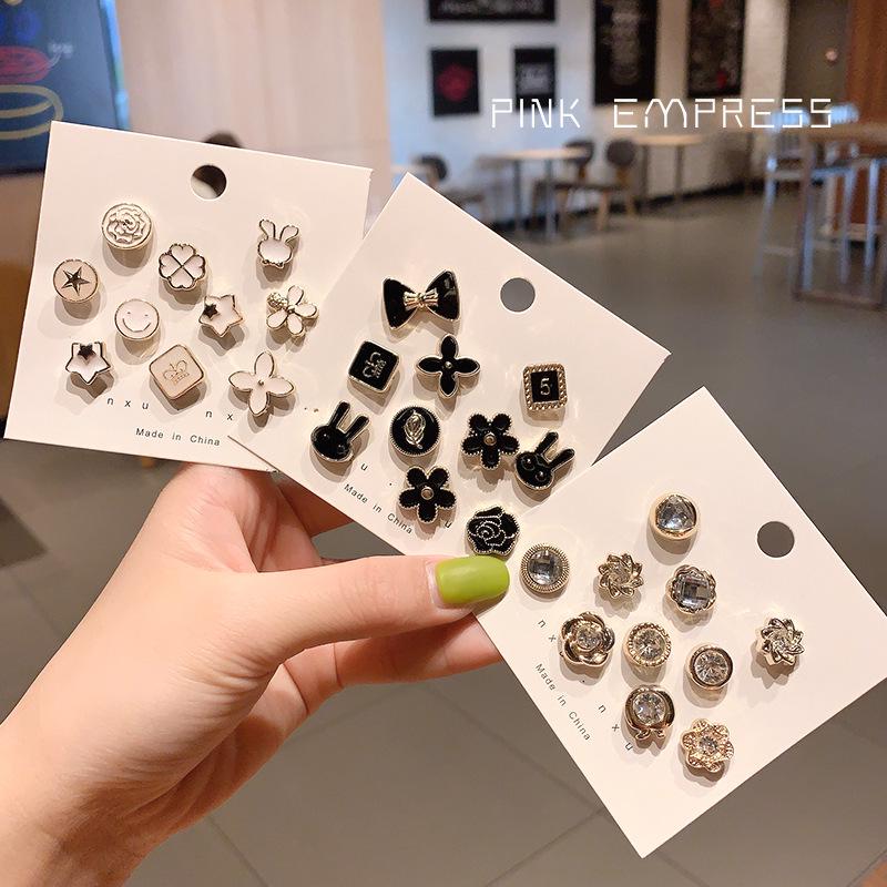 Pearl Smiley Face Brooch Pin - Cute Anti-Exposure Women's Collar Accessory