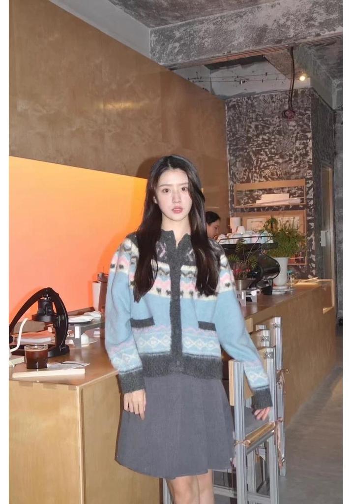 In-Stock Korean 2024 Autumn/Winter Retro Fair Isle Knit Sweater Cardigan for Women
