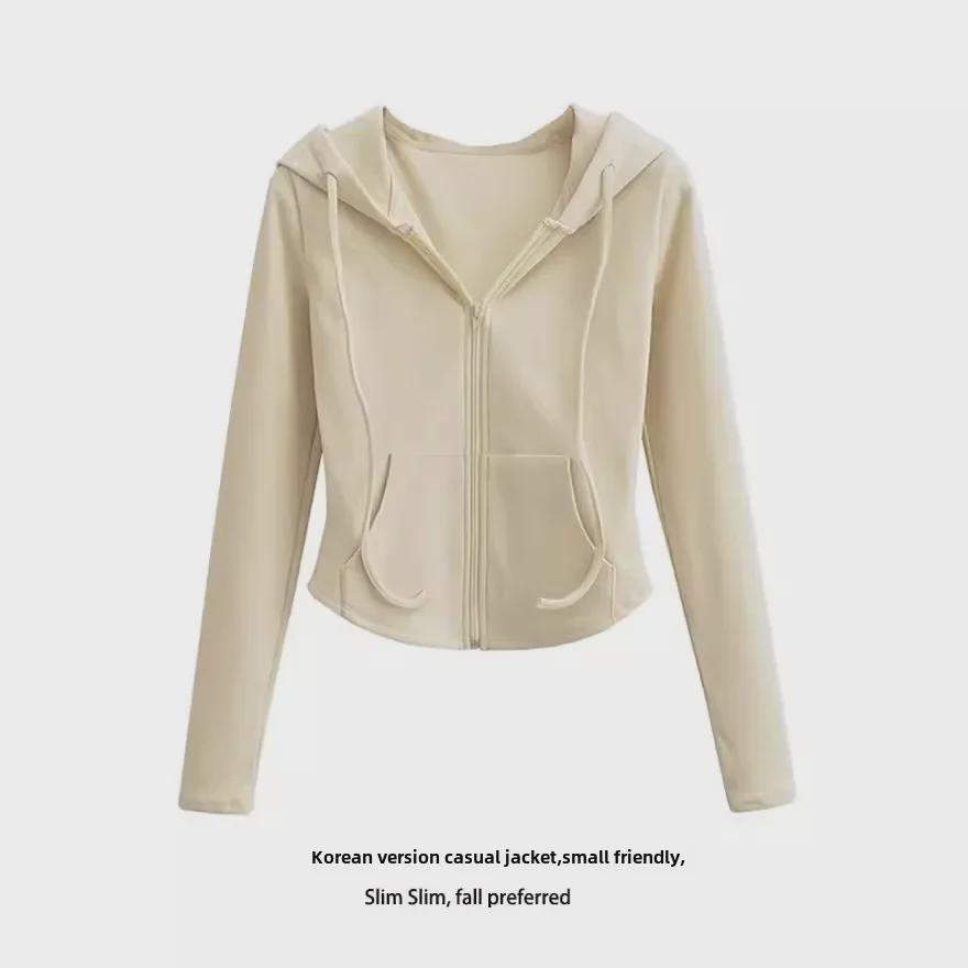 "Women's 2024 German Velvet Slim-Fit Hooded Cardigan: Trendy Hot Girl Style for Autumn/Winter"