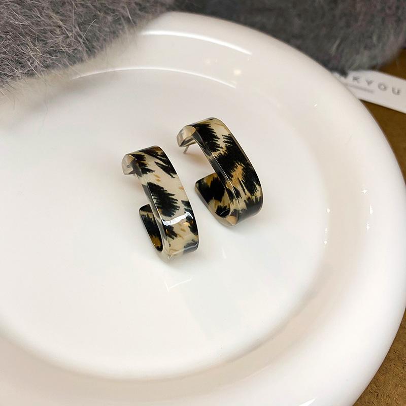 Retro Hong Kong Style Silver Needle Leopard Print Circle Earrings Light Luxury High-end Temperament Earrings Niche Earrings Women