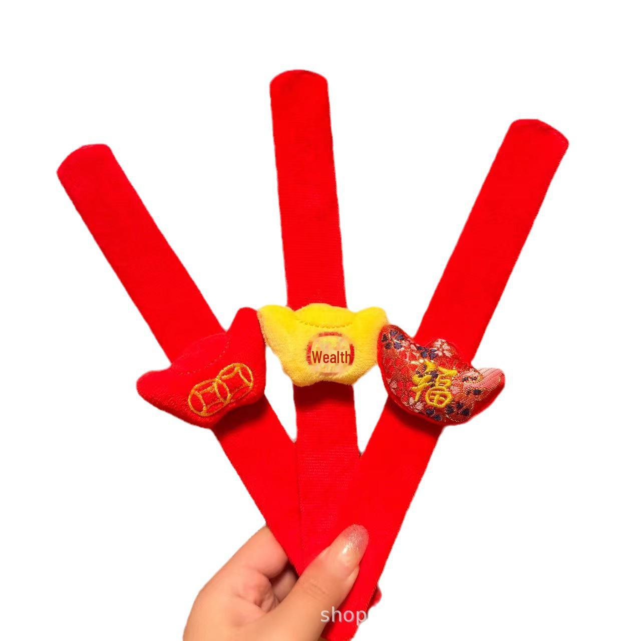 

New Year s Cartoon Gifts: Small Prizes for Students and Wedding Favors Festive Clap Circle [Mixed Styles]