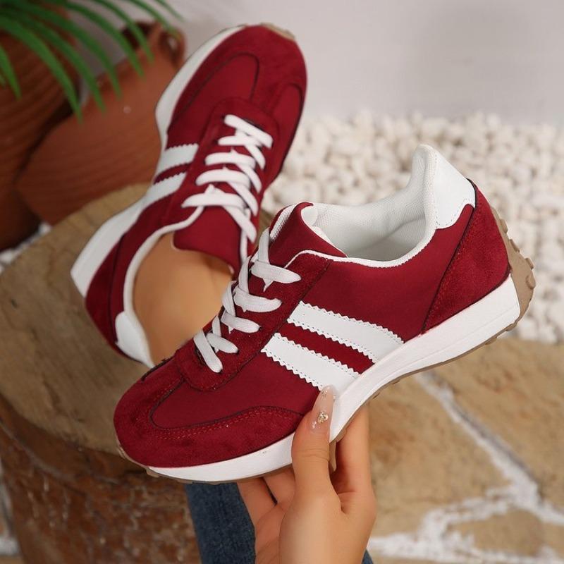 Autumn Women Casual Sports Shoes 2026 Comfortable Non Slip Outdoor Casual Shoes Soft Sole Retro Female Sneakers