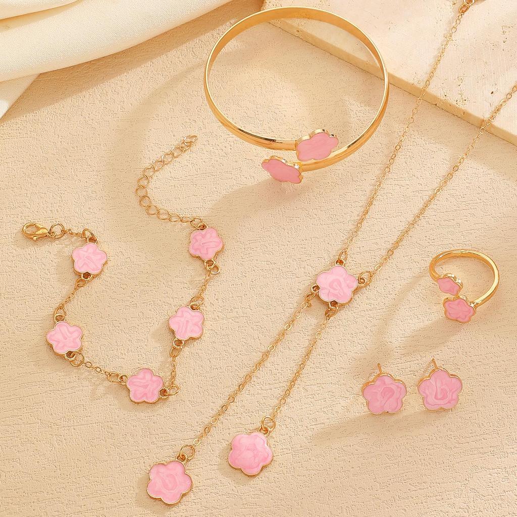 European and American Hot-Selling Lucky Clover Jewelry Set: Five-Leaf Bracelet, Earrings, Necklace & Ring for Women