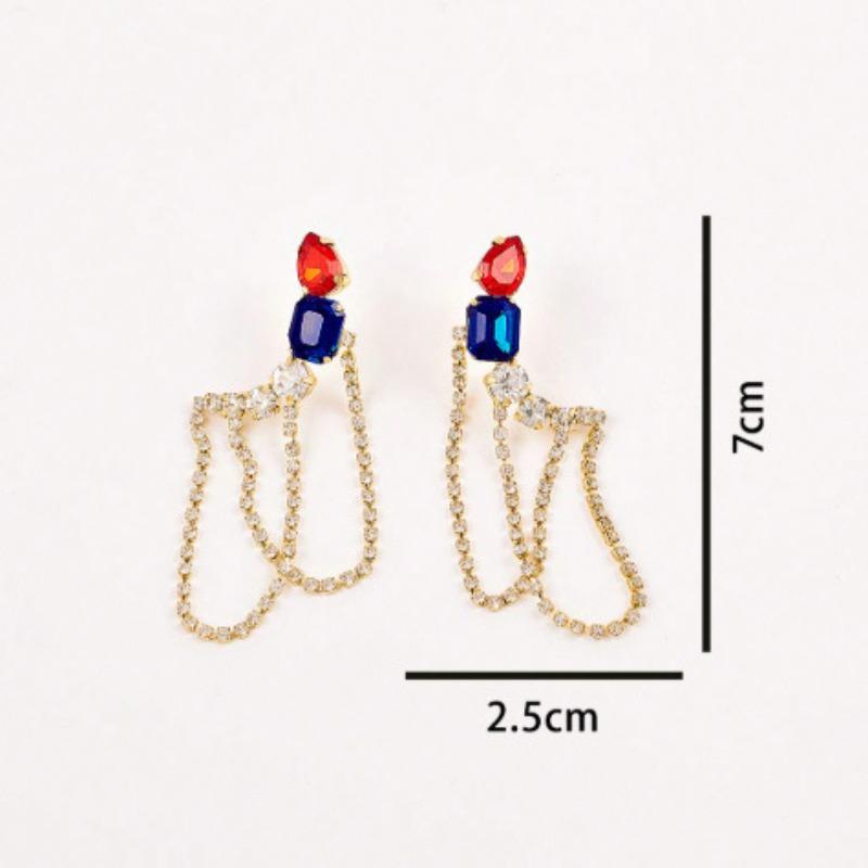 A pair of exaggerated design multi-layer diamond earrings, luxurious and beautiful dinner party women's ear accessories