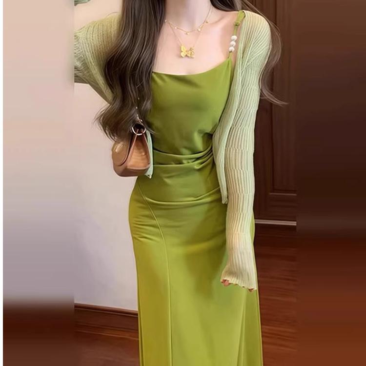 French Green Spaghetti Strap Dress for Women, New Summer Seaside Vacation-style Long Skirt, Casual and Slimming Outfit