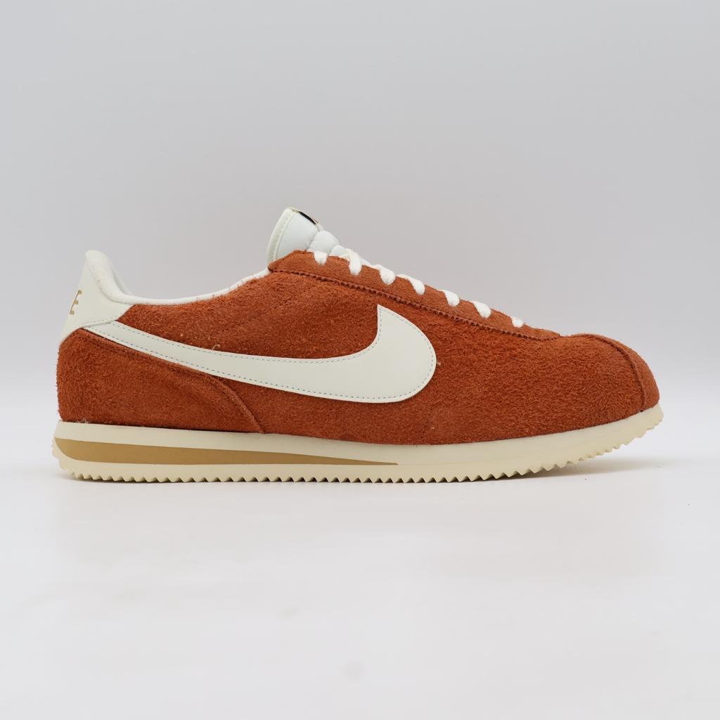 HF3142-200 Nike Cortez SE Suede Dark Russet Flax Muslin Sail (Men's)