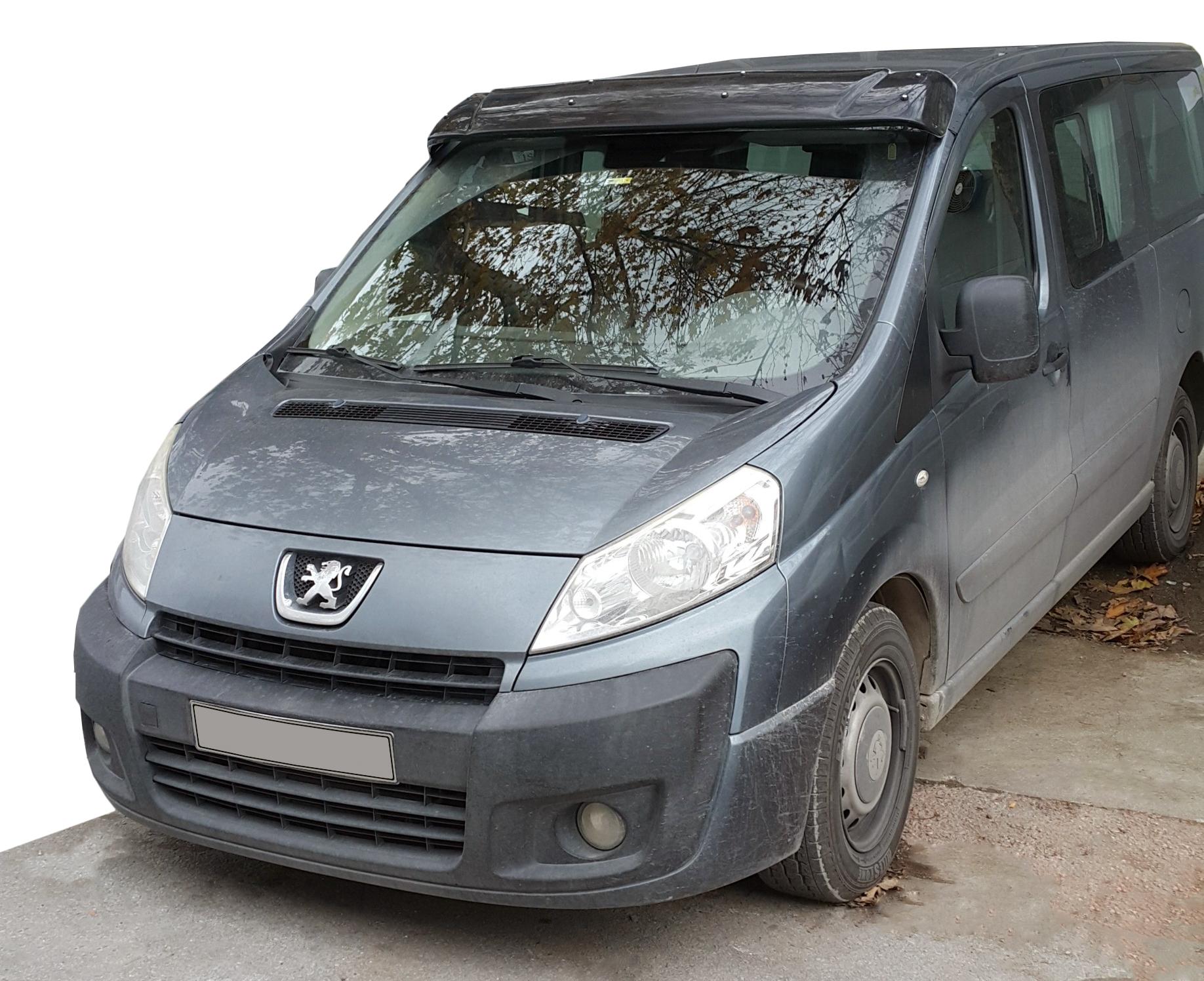 

Козырек на лобовое стекло (черный глянец, 5мм) для Peugeot Expert 2007-2016 гг