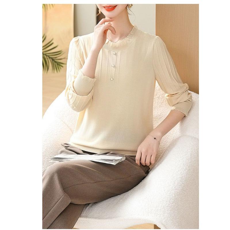 2025 New Fashionable Autumn Clothes Round Neck Knitted Thin Sweater Base Shirt