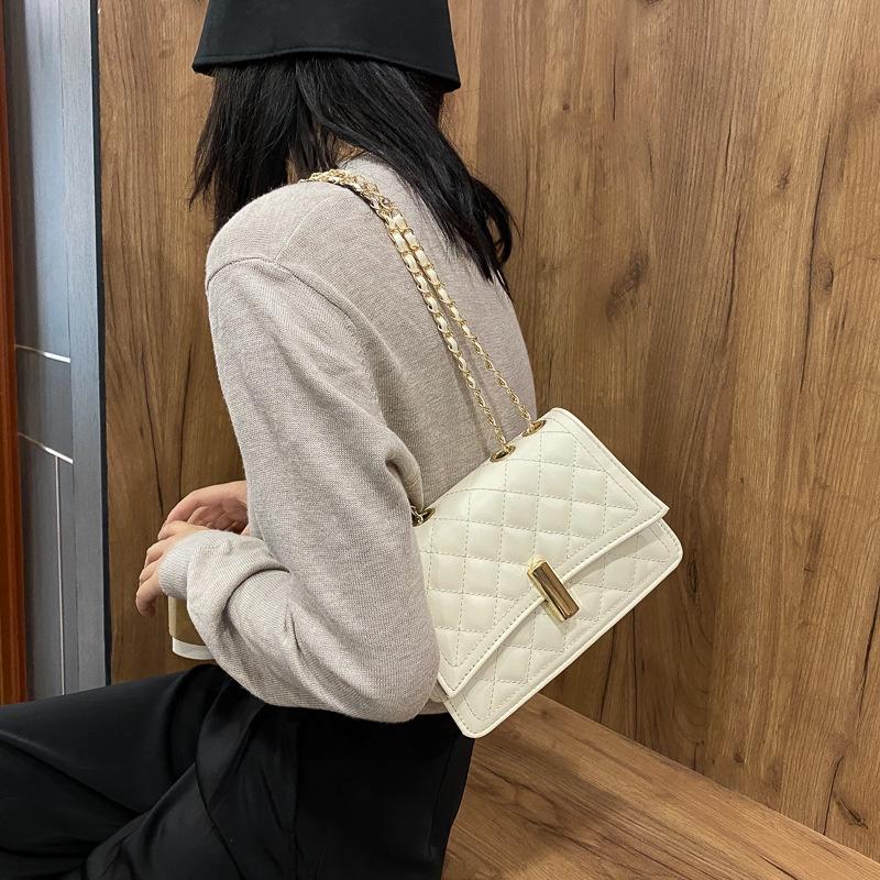 IELGY New Women's Bag Fashion Diamond Chain All-match Simple Shoulder Messenger Bag