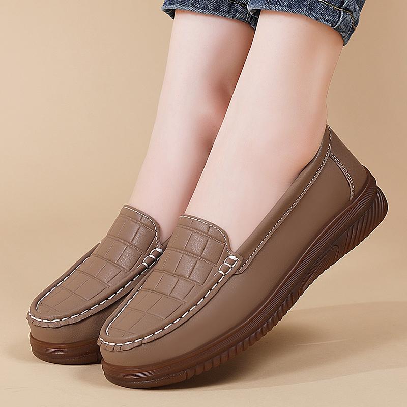 High Quality 100% Cowhide Large-sized Anti-slip Women's Shoes Fashionable Casual Women's Loafers Thick-soled Women's Sneakers