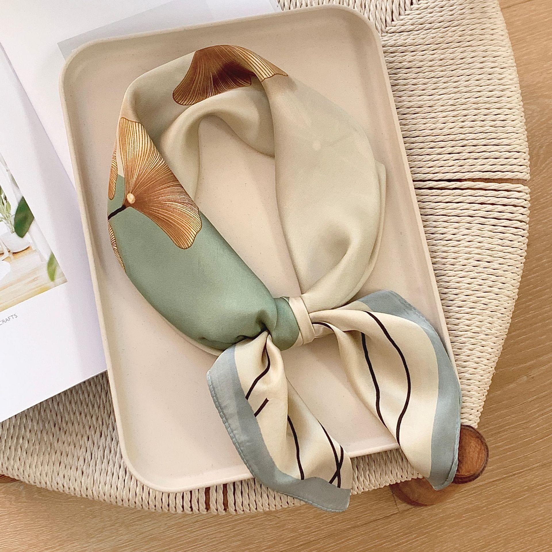 

Small Square Scarf Silk Scarf Women S Spring And Autumn High-End Fashion Neck Protection Decoration Thin Neck Scarf Tied Bag 70cm