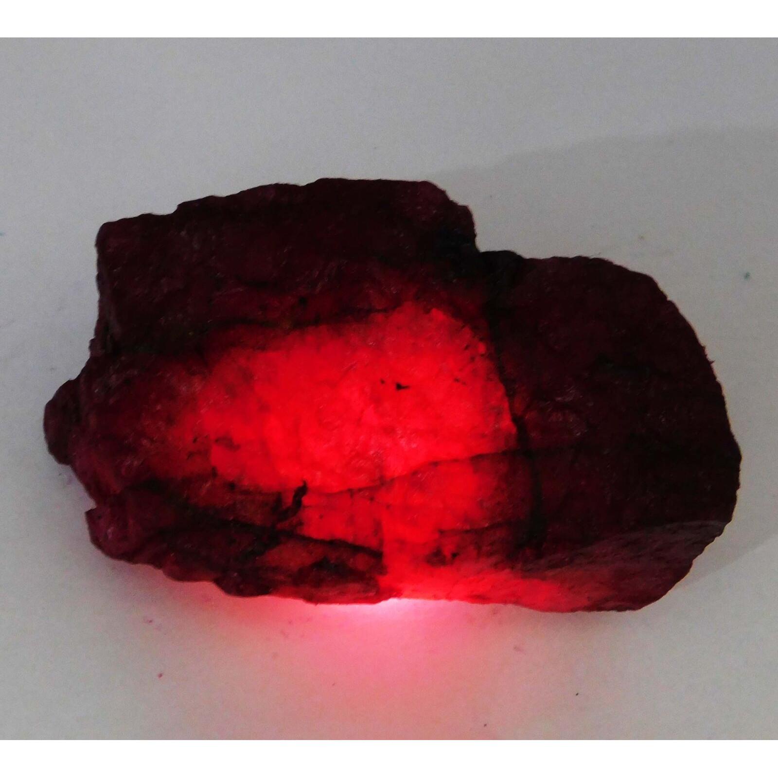 

555 Ct NATURAL Red RUBY Huge Rough Earth Mined CERTIFIED Loose Gemstone 1AZ-26 66.7 mm червоний