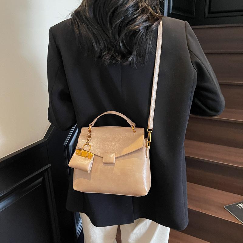 New Versatile Large-capacity Portable Small Square Bag Women's Fashion Shoulder Messenger Bag