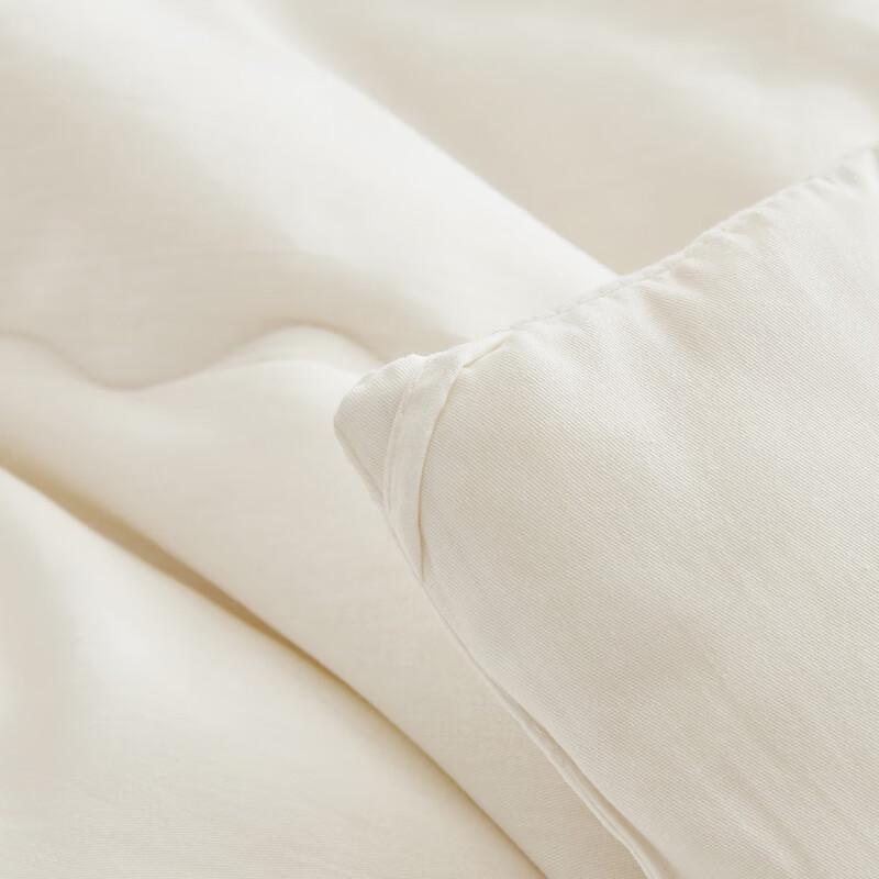 Playboy Soft & Warm Cotton Cover Winter Comforter